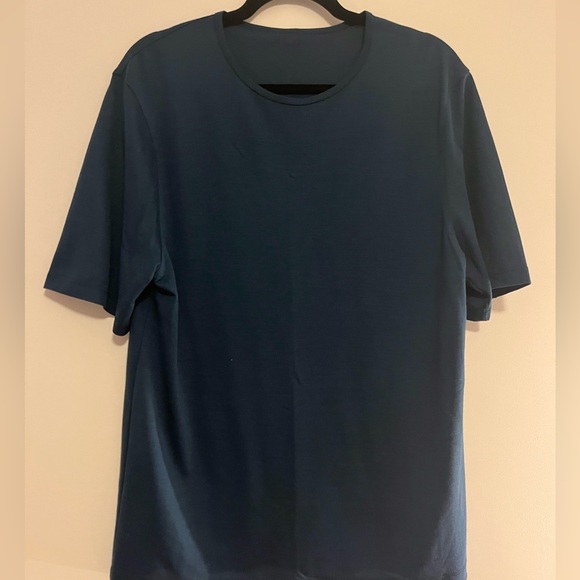 Lululemon Medium Navy t shirt - Picture 1 of 3